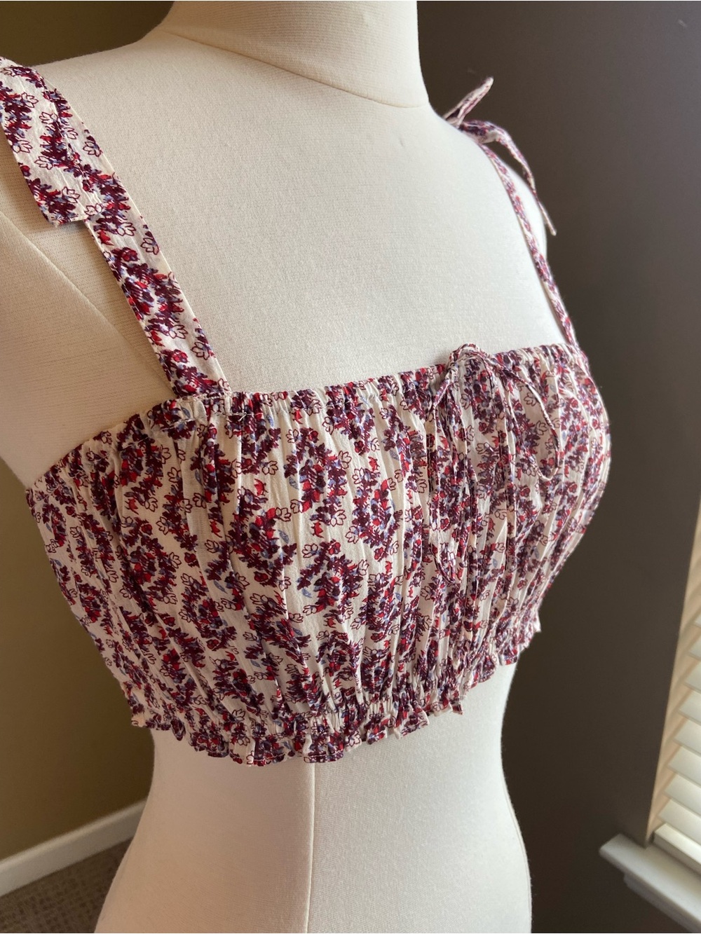 American Eagle Outfitters 100% Cotton Floral Crop Tie-Shoulder Top, XS, NWT